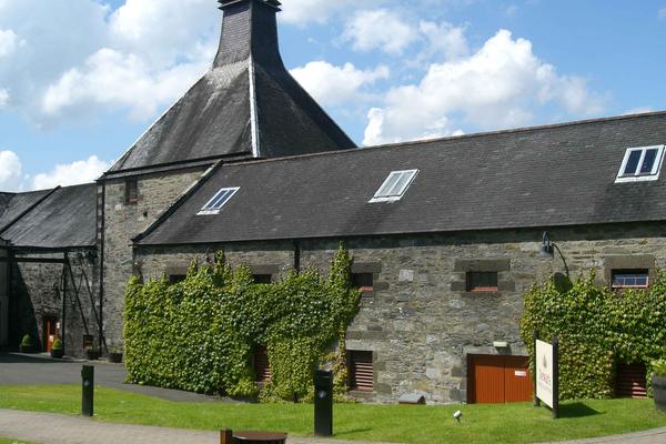 Stone buildings and pagoda roof of Dewar's Aberfeldy Distillery